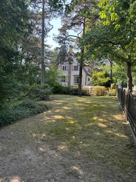 Zuhause mit 4 Zimmern und viel Platz in Charlottenburg — photo 1